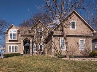 2642 SW Wintervalley Dr, Lees Summit, MO 64081