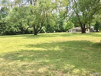 1st image of 940 Woodway Cir