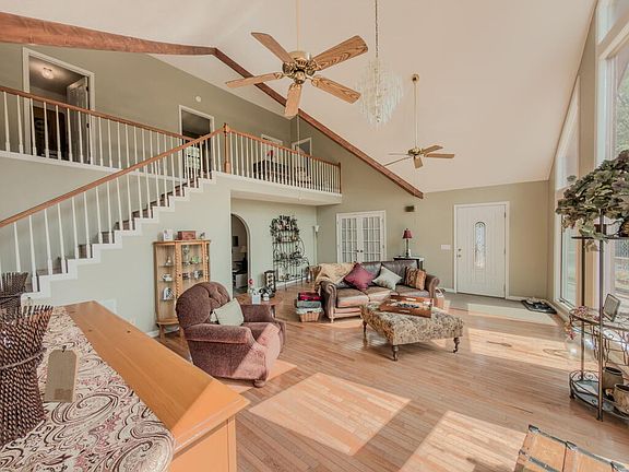 4th image of 337 Milligan Rd