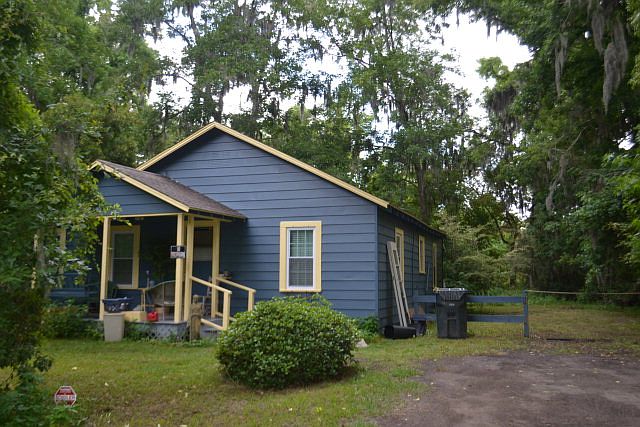 1st image of 102 Ogden Dr #1