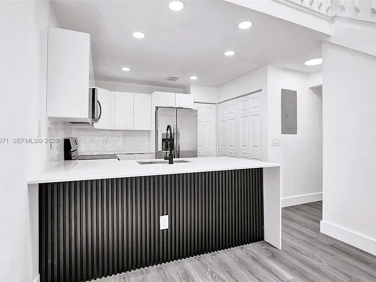 1818 Adventure Pl — Photo 17