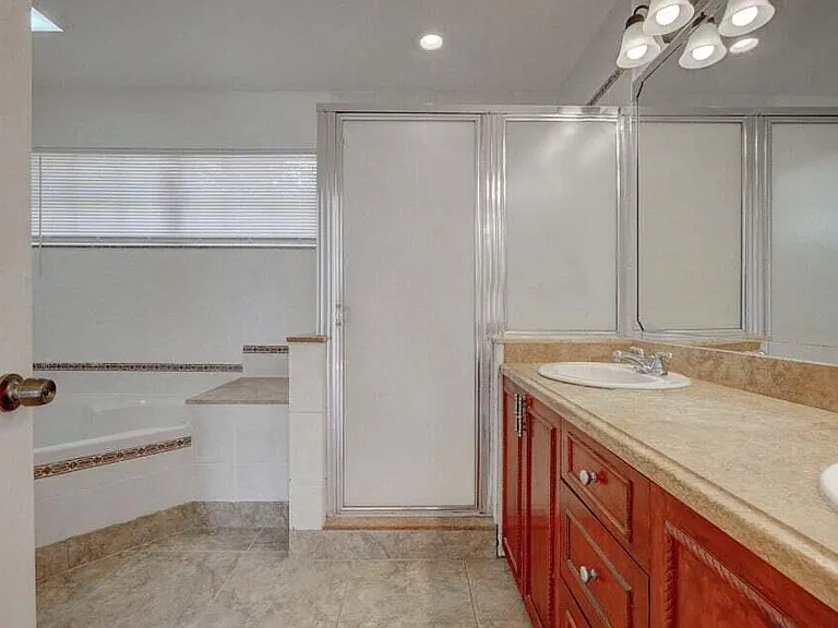 10758 Lake Jasmine Dr — Photo 19