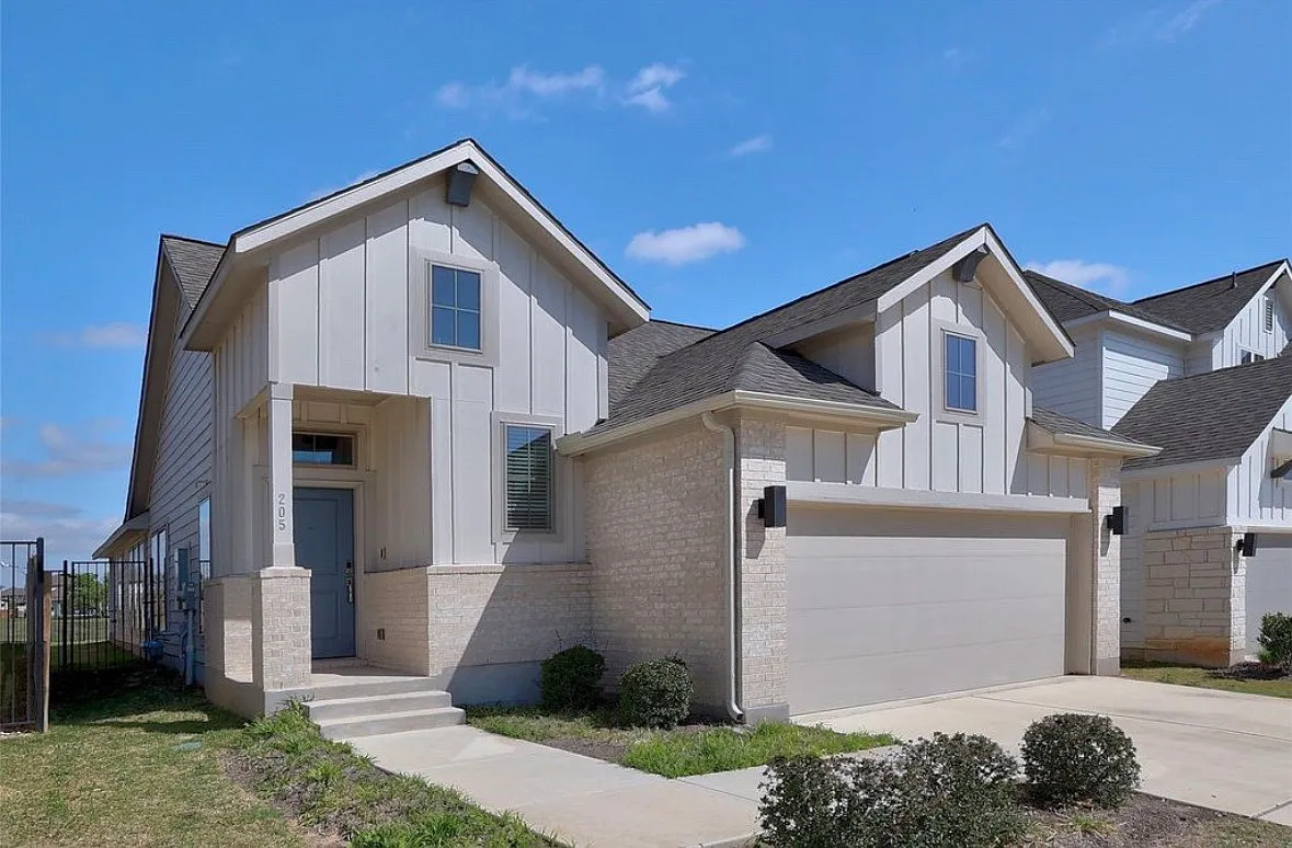 Building Photo - 301 Banyon Dr