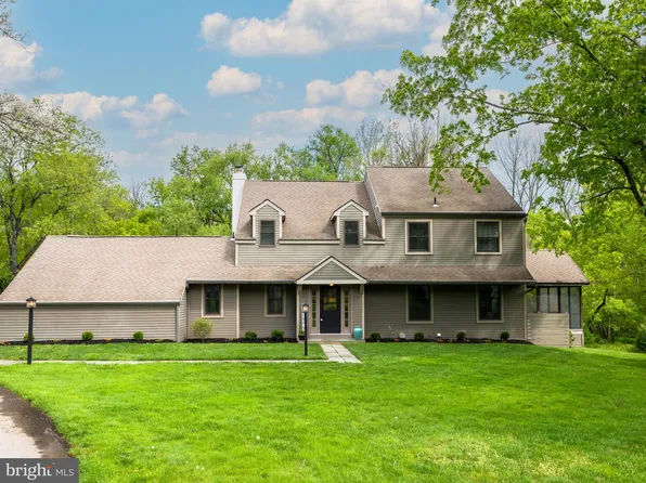 6 Hayfield Rd, Malvern, PA 19355