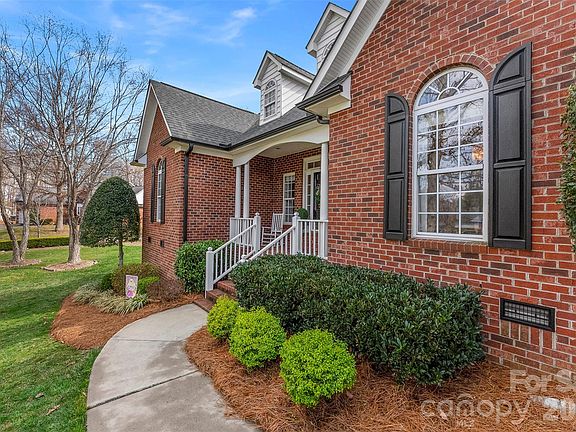 4th image of 2708 Wynewood Ct