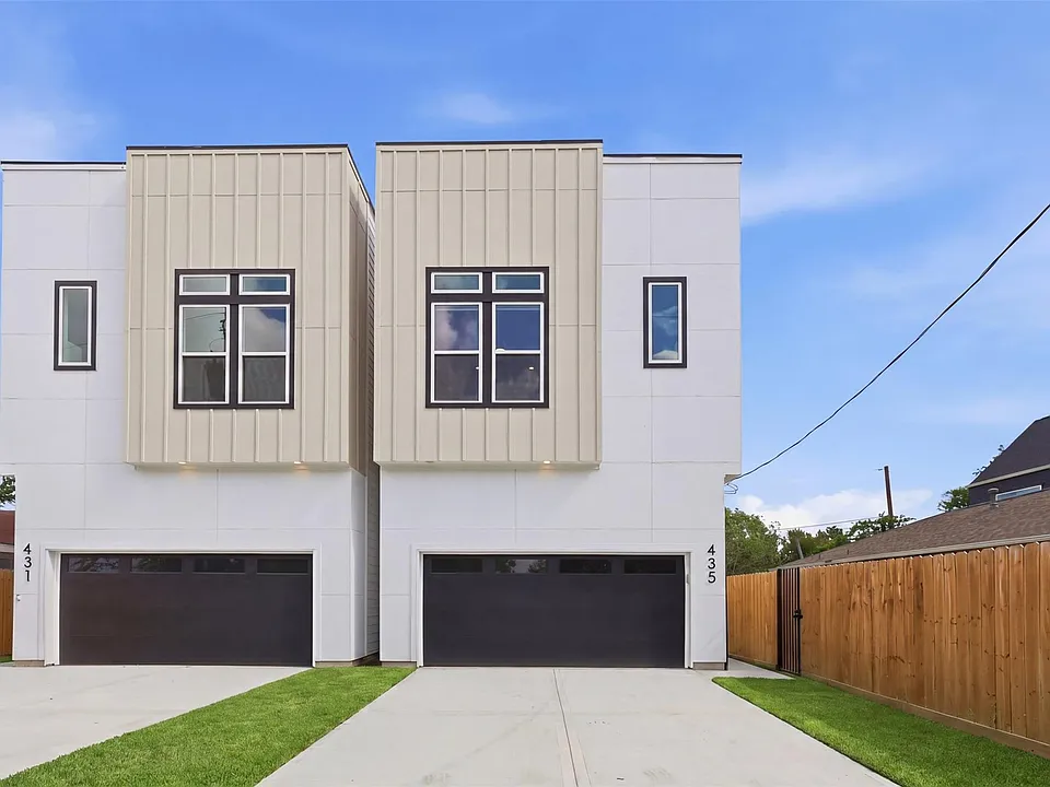 435 Neyland St