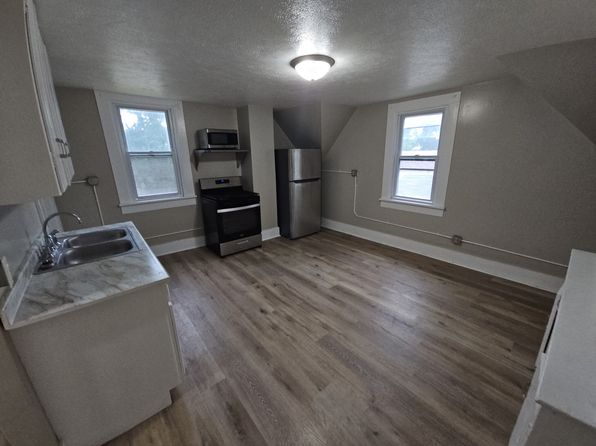 1031 Benton St #2