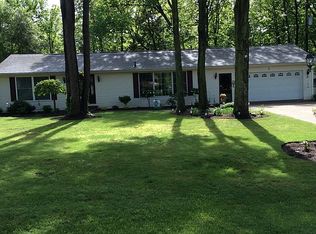 6 Kings Ct, Orchard Park, NY 14127