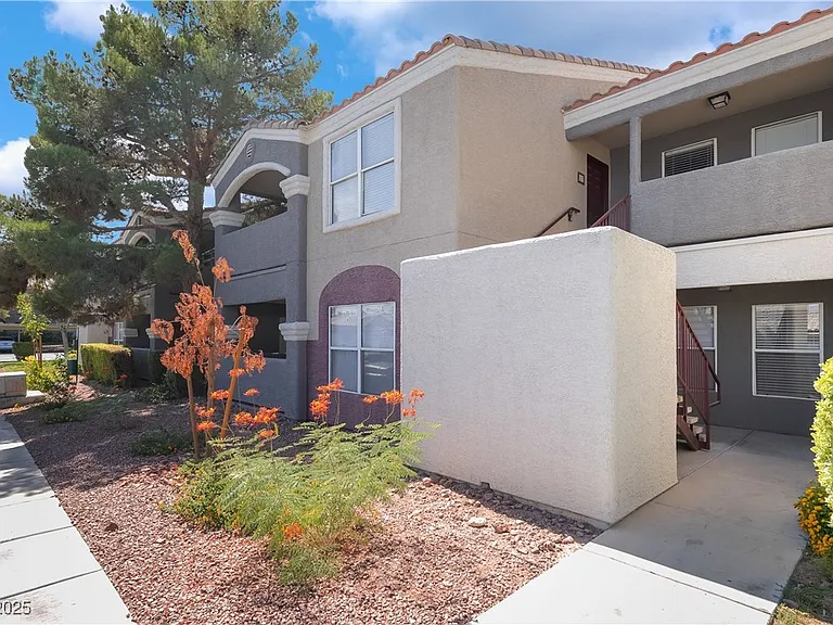 5055 W Hacienda Ave #2127 — Photo 2