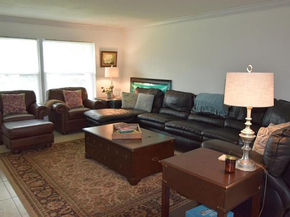 2nd image of 426 Dove Ln #68