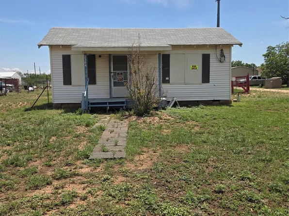 2304 Avenue I, Snyder, TX 79549