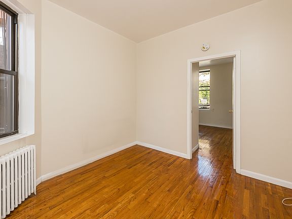 2nd image of 97 E 7th St APT 20