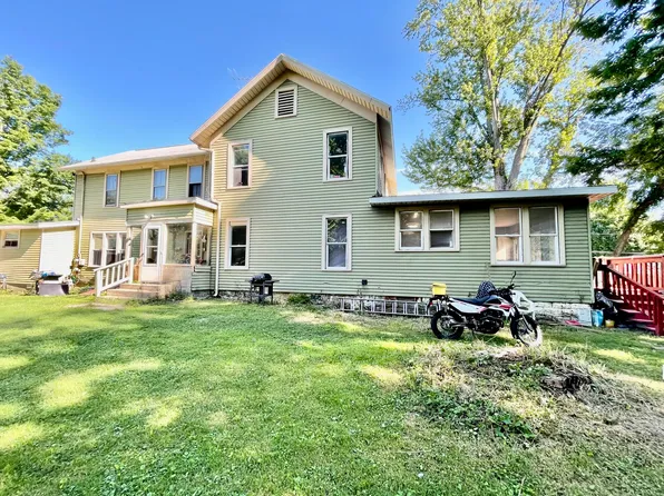 7976 Central Ave, Coloma, MI 49038