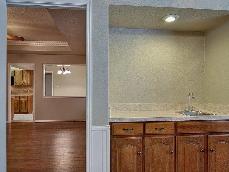 316 Bremen Dr — Photo 23