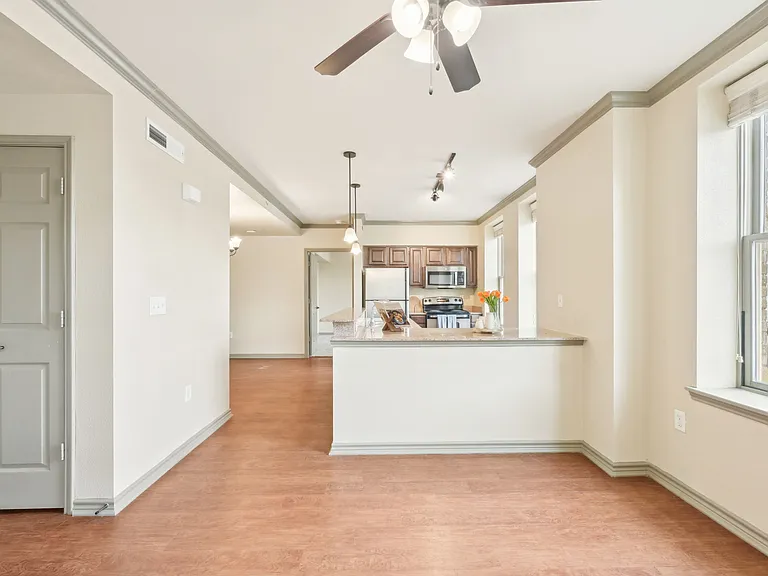 2101 Church Street — Photo 115