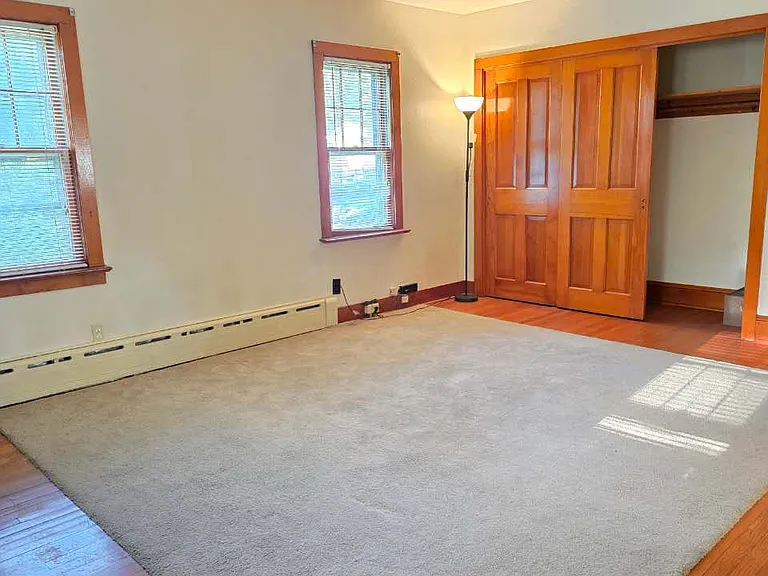 52 Scott Ave #B — Photo 2