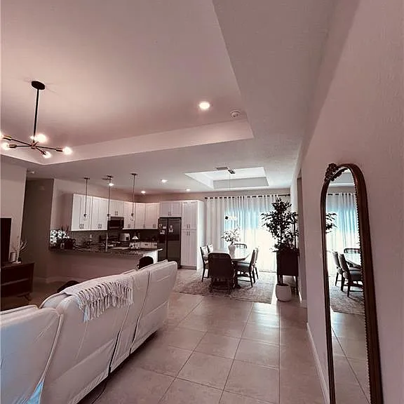 501 NW 26th Ter — Photo 10