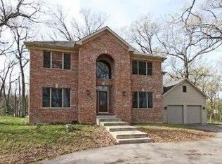 9N590 Merry Oaks Rd, Streamwood, IL 60107