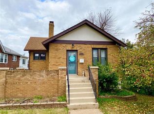 9415 Sterling Pl, Saint Louis, MO