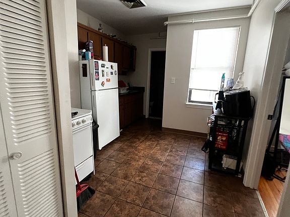 5th image of 796 Main St APT 16