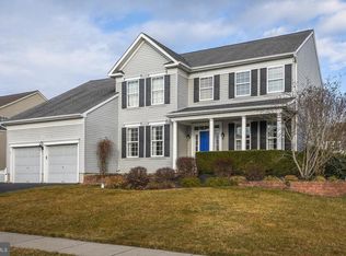 13 Amesbury Rd, Fallsington, PA 19054