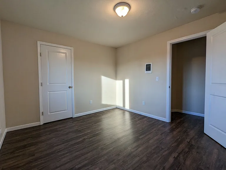 307 Main St #4 — Photo 8