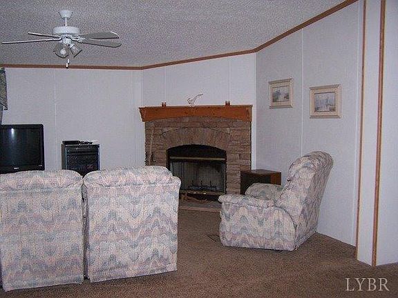 3rd image of 105 Spruce Pine Dr