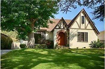 1st image of 2425 E Glenoaks Blvd