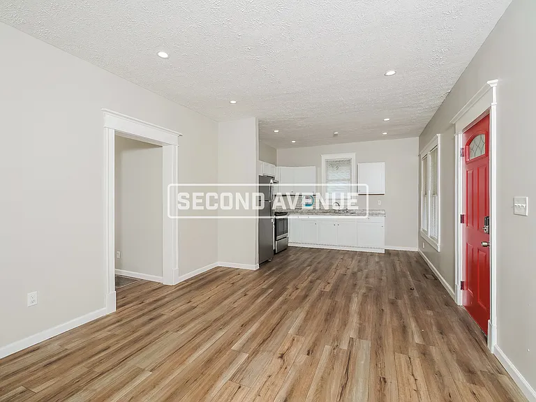 2117 Osage Ave — Photo 3