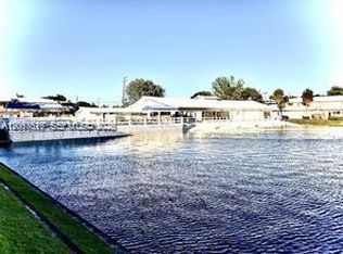 900 SW 11th Ave APT 17C, Hallandale, FL 33009