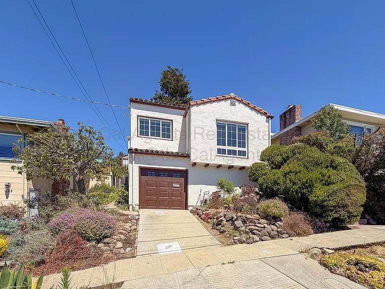 247 Cambridge Ave — Photo 16
