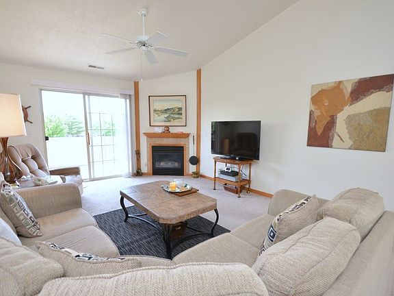 3rd image of 5677 Oak Village Dr