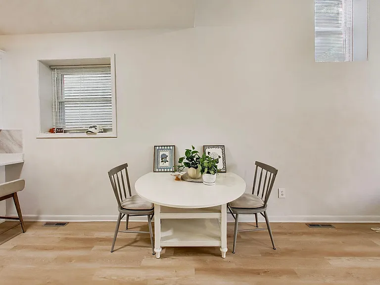 3151 N Southport Ave #1F — Photo 8