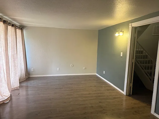 2524 El Paradiso — Photo 10