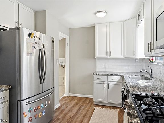 4th image of 29963 Phillips Ave