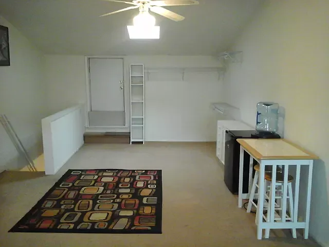 3 bed, 1800 sqft, $1,599 — Photo 2