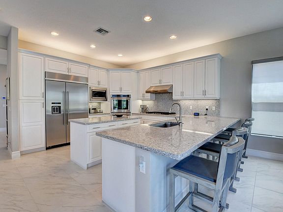 3rd image of 16335 Cabernet Drive