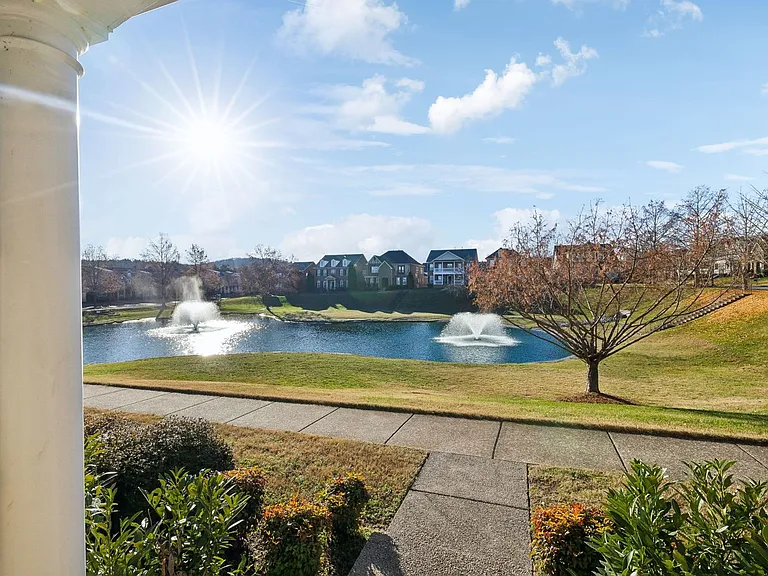 524 Pennystone Dr — Photo 2