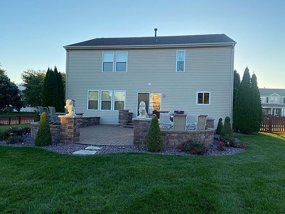 3rd image of 3000 Brookside Way