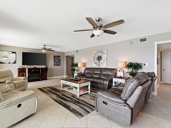 4th image of 5801 Thomas Dr Unit 1407