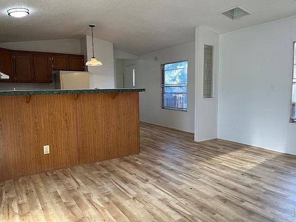 3rd image of 218 Grape St #27