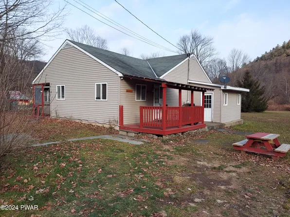 46 Penn York Rd, Lake Como, PA 18461