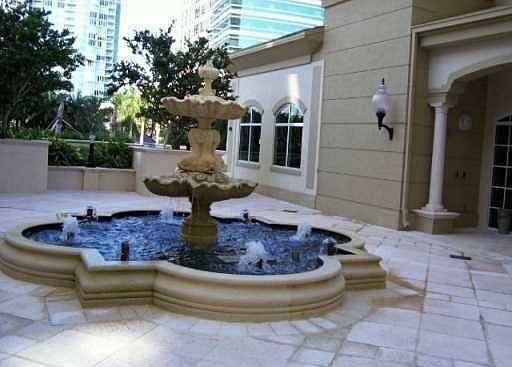 3rd image of 411 N New River Dr E APT 1004