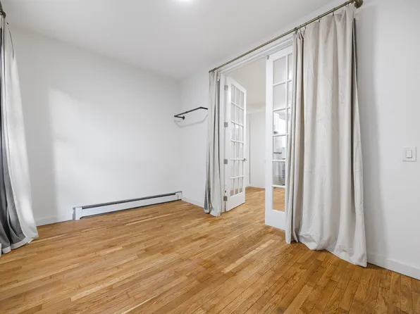 136 Cornelia Street image 15 of 17