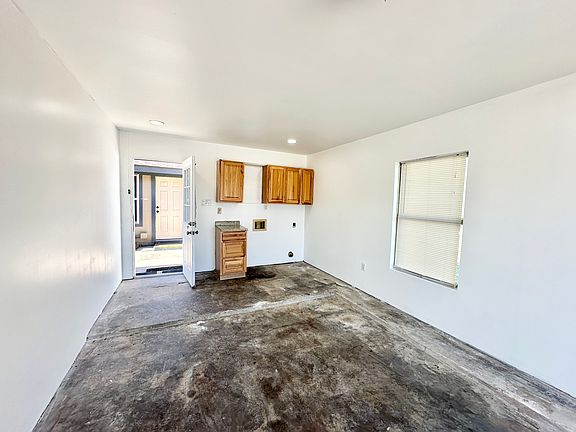 4th image of 1606 Garden Villa Dr #B