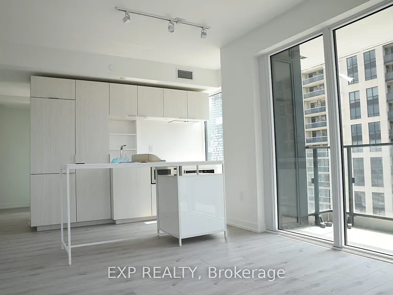 77 Shuter St #1813 — Photo 10