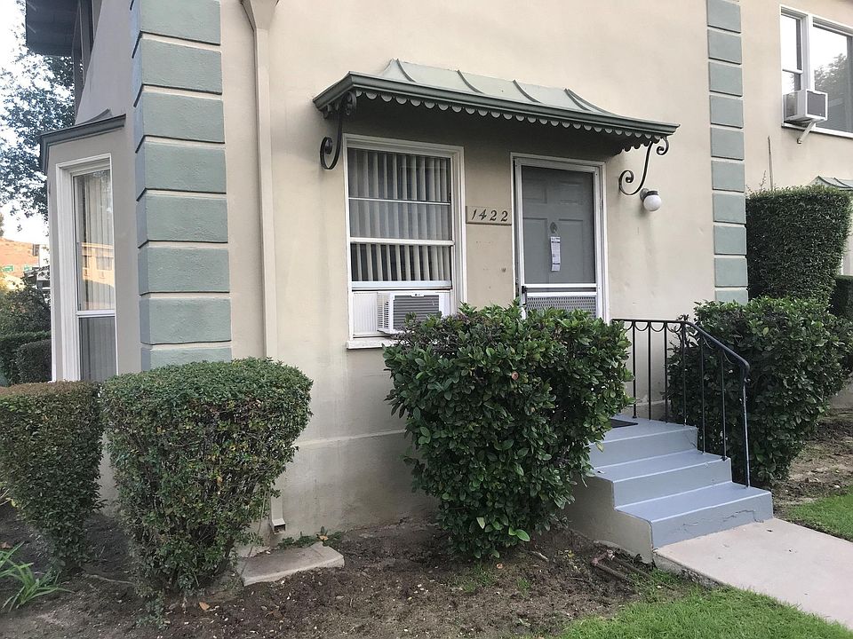 1st image of 1422 E Wilson Ave
