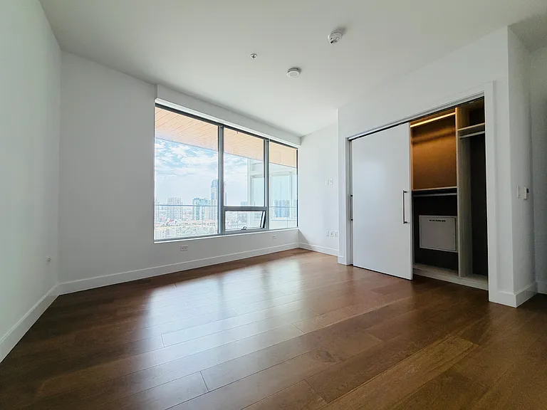 888 W East St #1504 — Photo 37