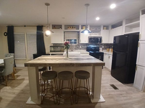 216 Peeler Rd