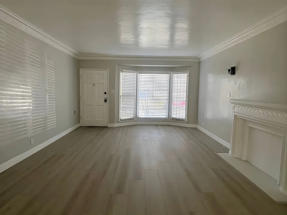 2601 W 42nd St